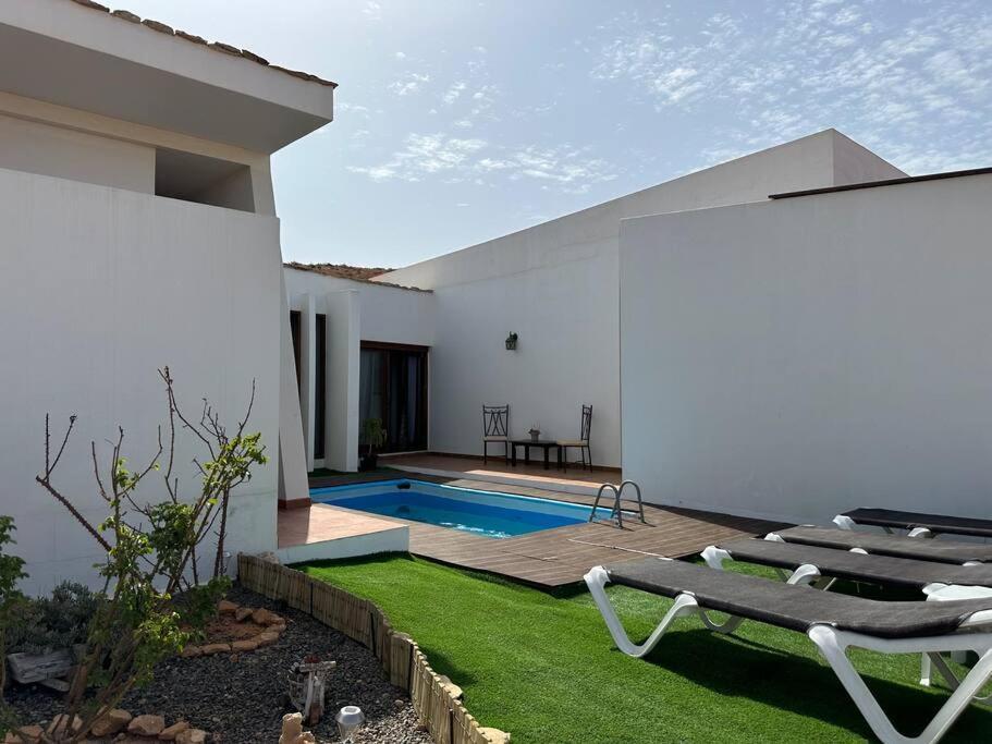 Private Villa With Pool In The Mountains Pájara Extérieur photo