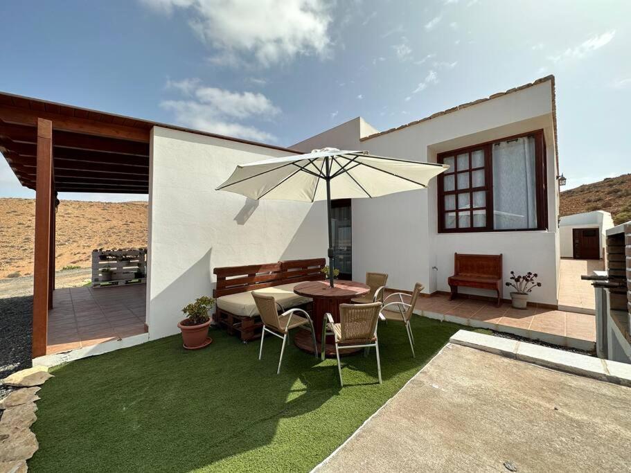 Private Villa With Pool In The Mountains Pájara Extérieur photo